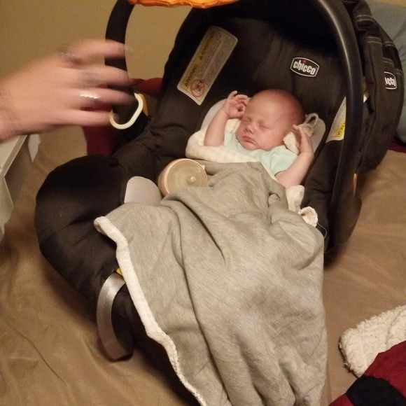 Meet your Posher, Mercedes - Picture 1 of 1